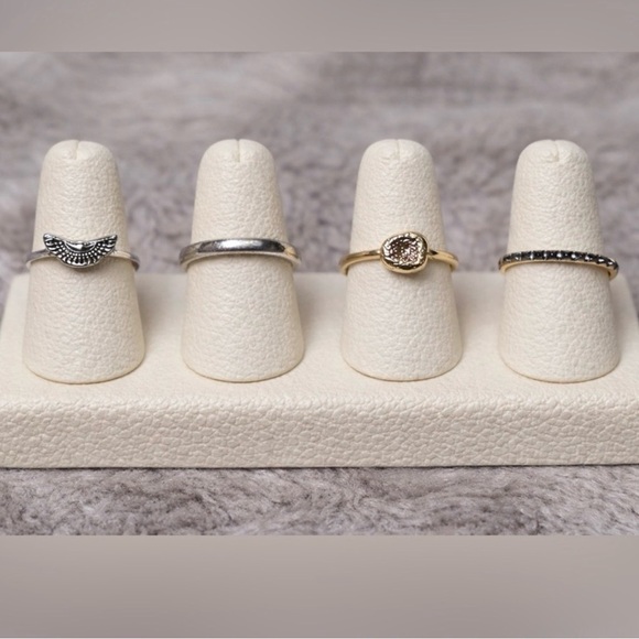 Jewelry Box with Rings and Necklaces - Picture 9 of 9